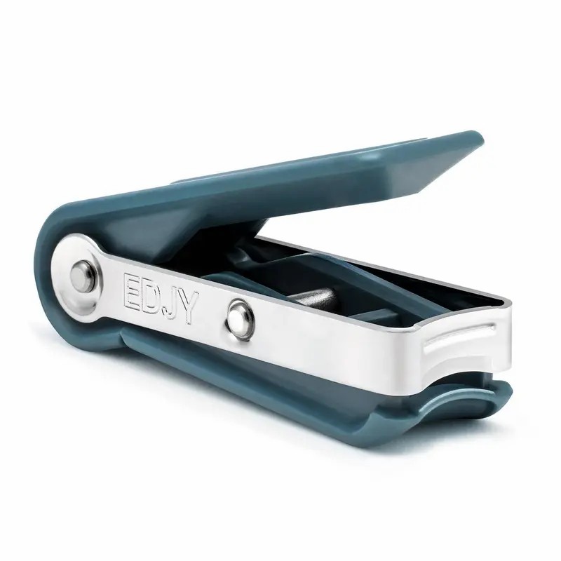 Clean-Cut Single Blade Nail Trimmer – No Flying Clippings, No Hidden Germs