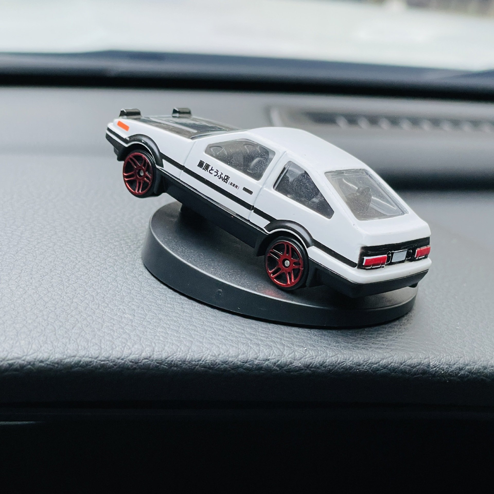 🔥Christmas Sale 70% OFF🌟Alloy Car Model AE86 Drift Tail Spin Car Ornament⚡Buy 2 Free Shipping