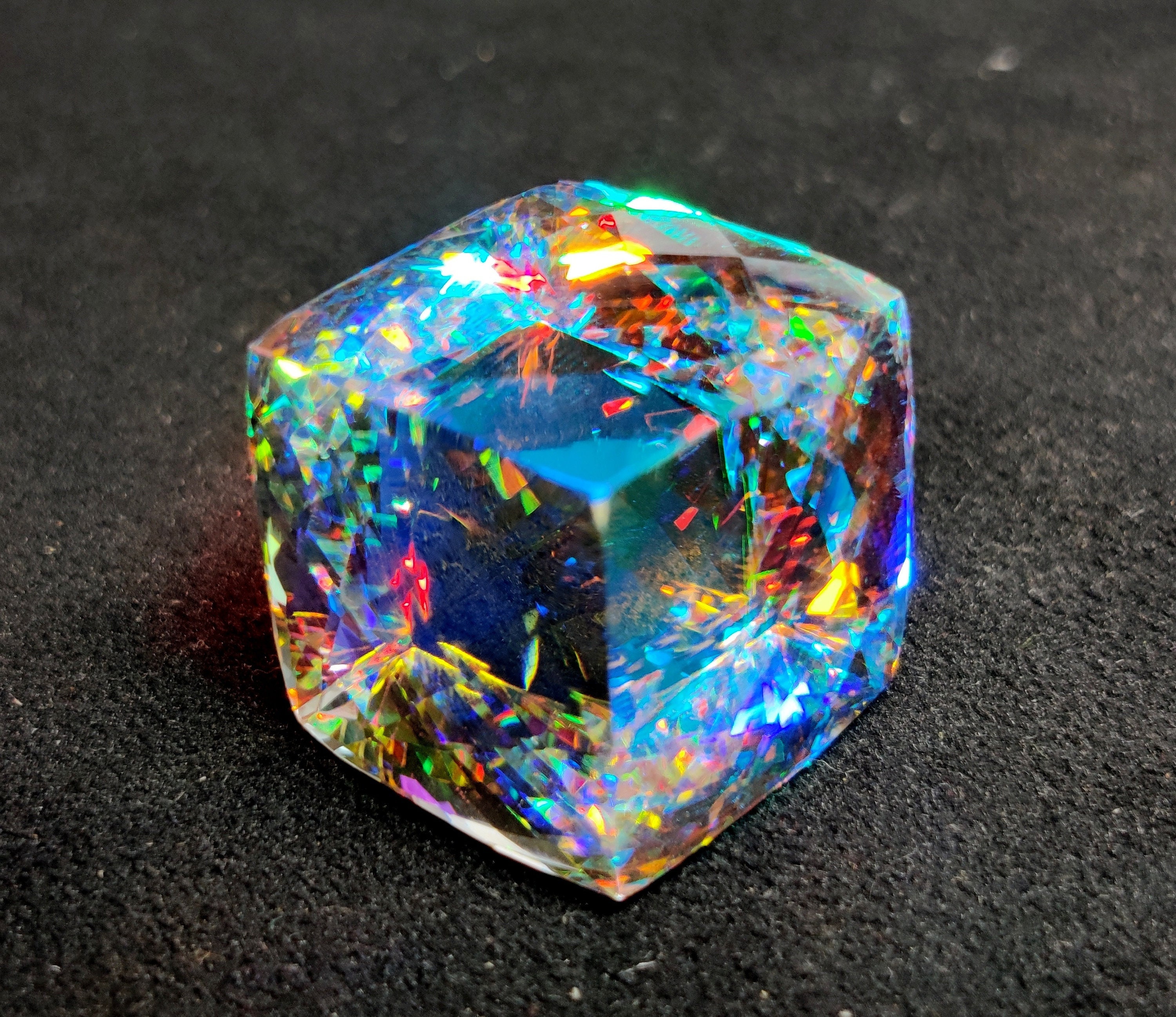 MYSTIC TOPAZ Pixel Gemstone