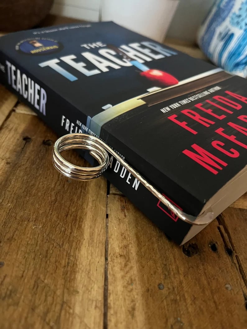 ✨Handmade Utility Book Holder Ring Bookmark
