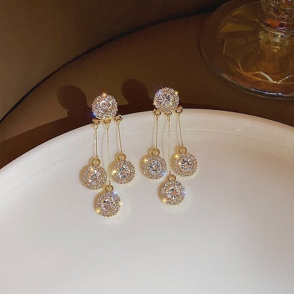 (🌲Early Christmas Sale- 50% OFF) ZIRCON ROUND PETAL EARRINGS