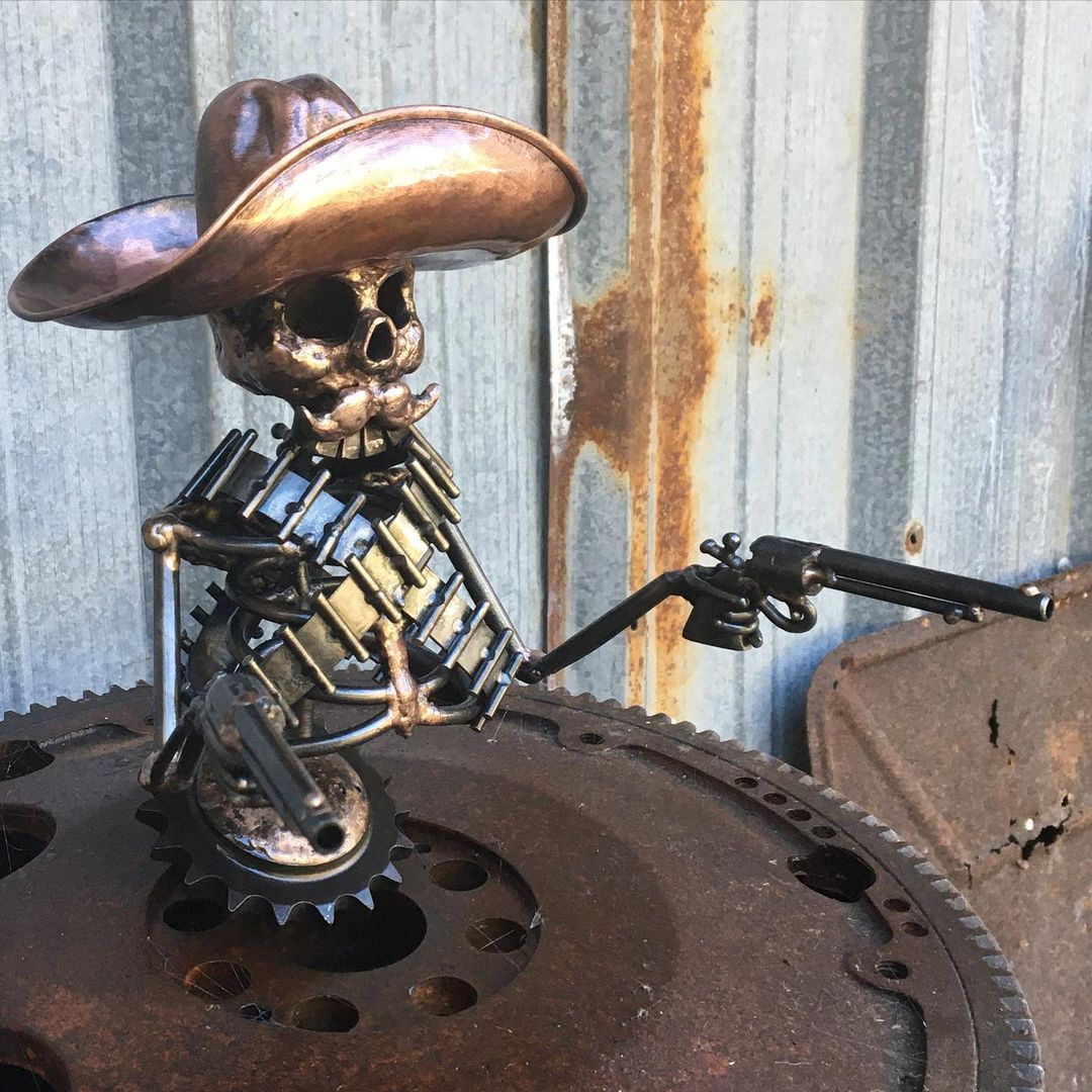 🤠Cowboy Skull Gunslinger Hood Ornament Sculpture💀