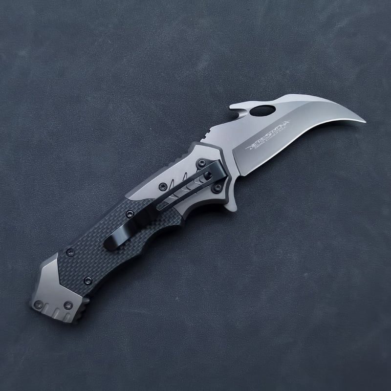 Self-defense sharp folding claw knife