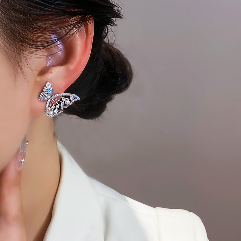 Butterfly Earrings With Pearls And Diamonds