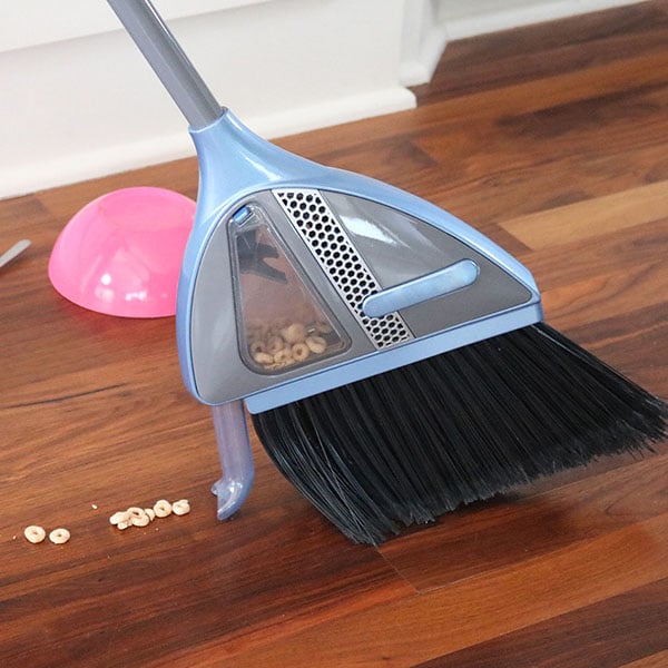 2-in-1 Cordless Sweeper Built