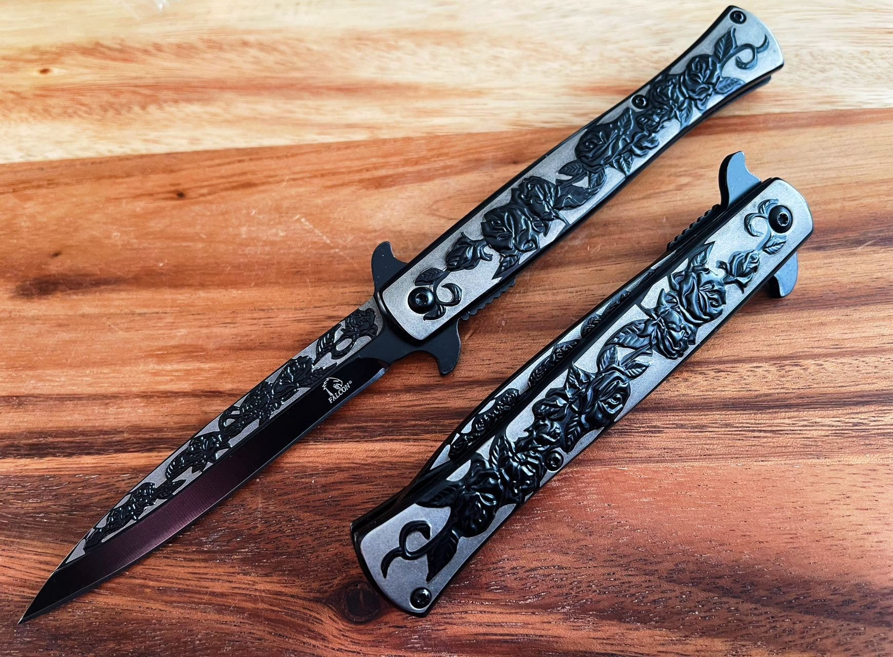 🌹 Handcrafted Rose-Inlaid Folding Blade