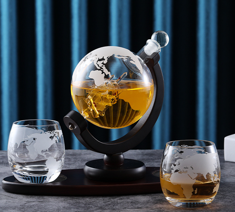 🔥Hot Sale 50% OFF🔥Globe Decanter With Ship