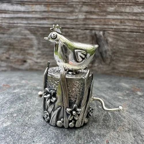 🎁TikTok Last Day Sale - 70% OFF🎉Handcrafted Silver Clay Automata –🐔 The Funny Silver Chicken Toy 🐔