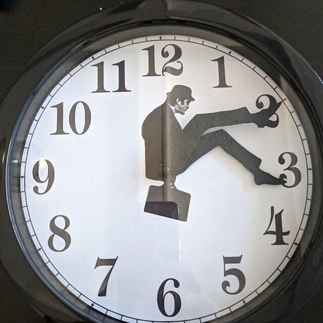 🔥Last Day Promotion 70% OFF🔥Silly Walk Wall Clock⚡️Buy 2 Free Shipping