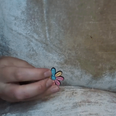 🎁TikTok Last Day Sale - 70% OFF🔥Colorful Flower Badge with Positive Quote