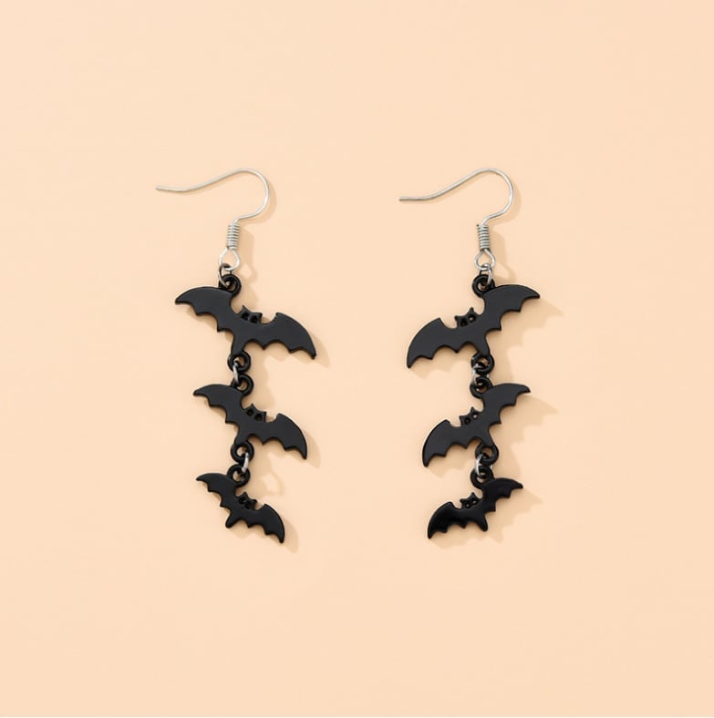 🦇🖤Triple Bat Drop Earrings(🔥Only $8.3 a piece in the set)