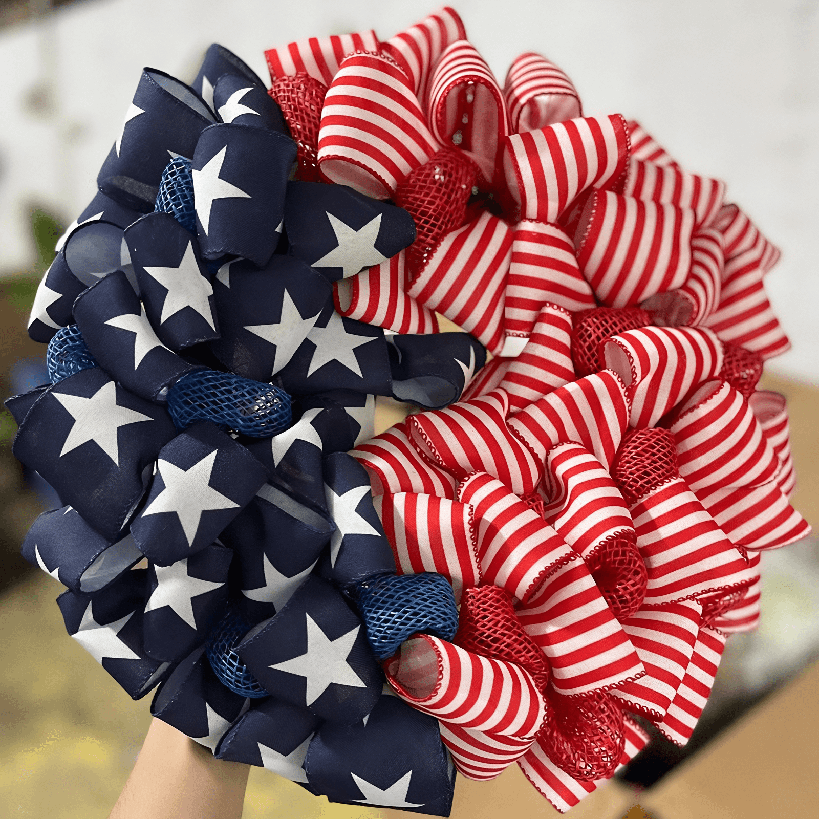 🏵100% Handmade Star Spangled Banner Ribbon Patriotic Wreath(𝐌𝐚𝐫𝐢𝐚𝐧𝐚 𝐒𝐦𝐢𝐭𝐡 𝐇𝐚𝐧𝐝𝐦𝐚𝐝𝐞®)