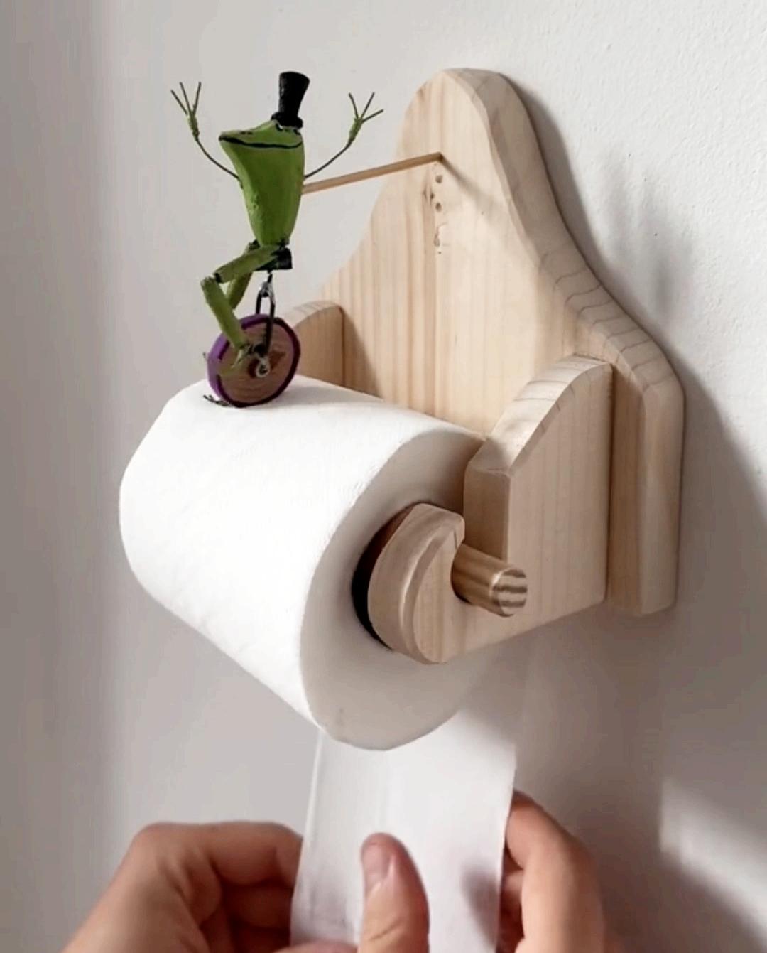 LAST DAY 50% OFF🔥Creative Frog Riding Bicycle Toilet Paper Holder