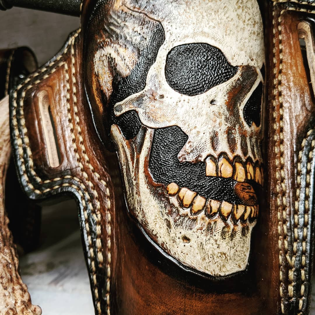 💀 Handcrafted Leather Gun Holster