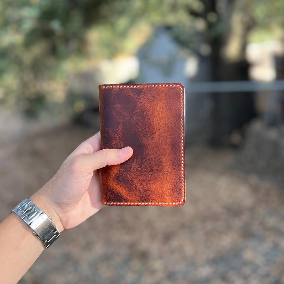 𝐇𝐎𝐏𝐇𝐔𝐑𝐑𝐘® Handmade Premium Leather Passport Wallet