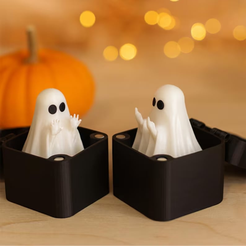 🔥🎃👻Halloween Ghost Surprise Gift Box – Spooky Mystery Treats & Fun Holiday Gift for Halloween Lovers