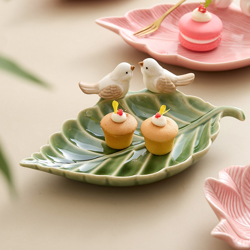 🌸 Handmade Ceramic Bird Flower Plate — Where Art Meets Functionality 🌟