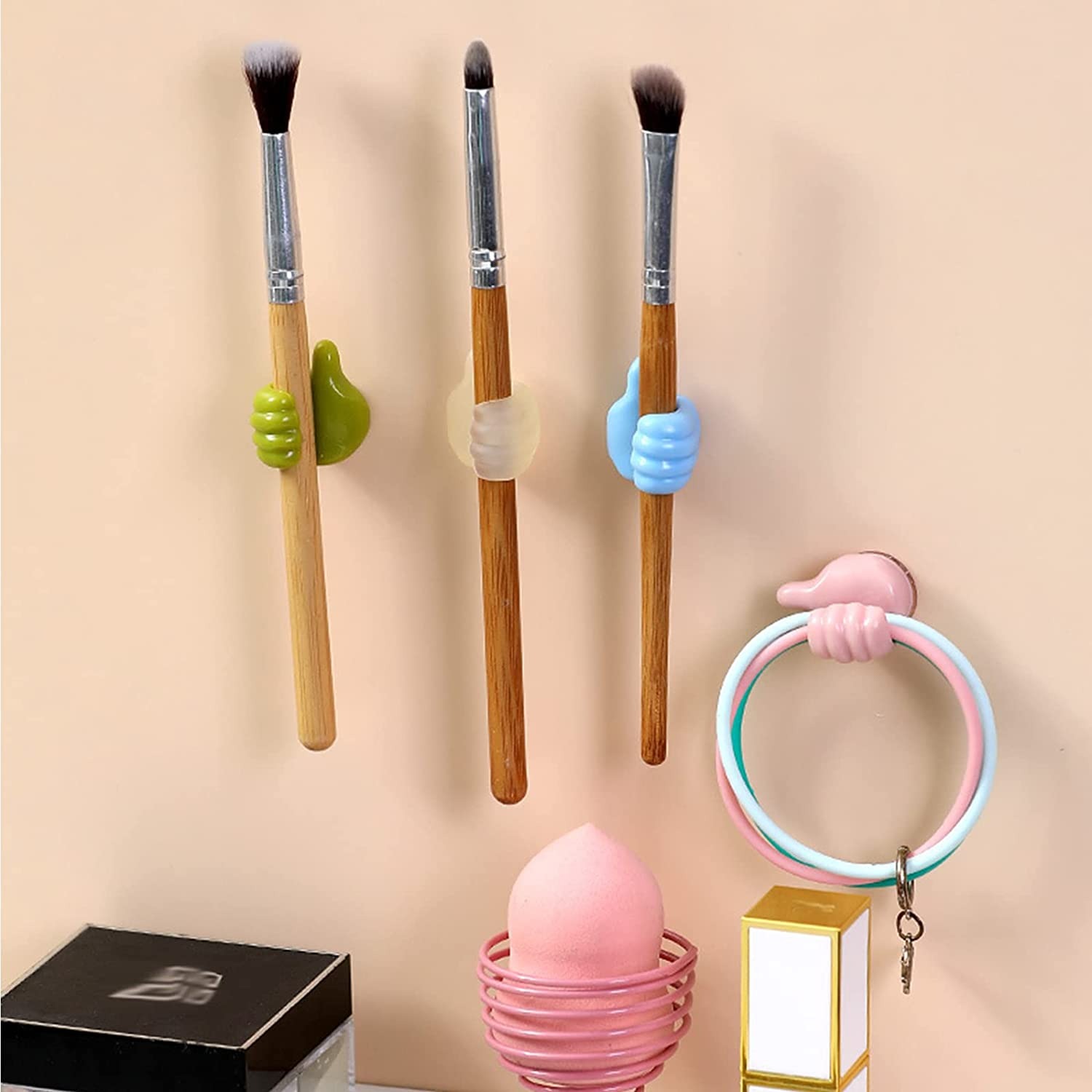 Last Day Promotion 48% OFF - Creative Thumb Wall Hooks for Hanging🔥(BUY 3 GET 2 FREE NOW!)