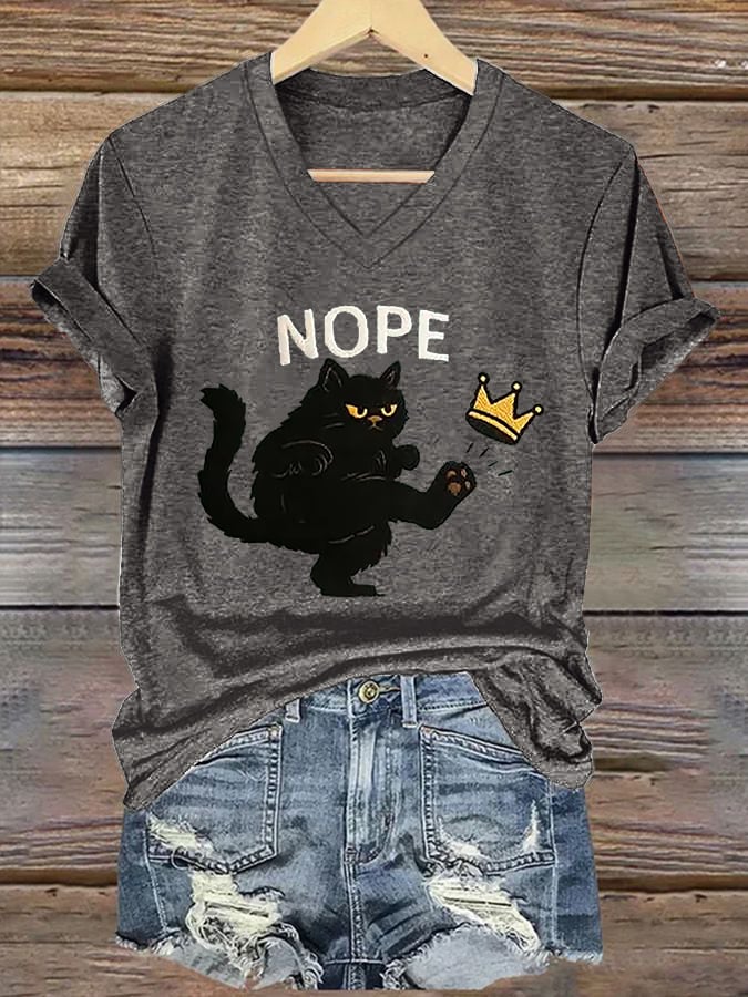 V-Neck Retro No Kings In America Cat Crown Nope Print T-Shirt