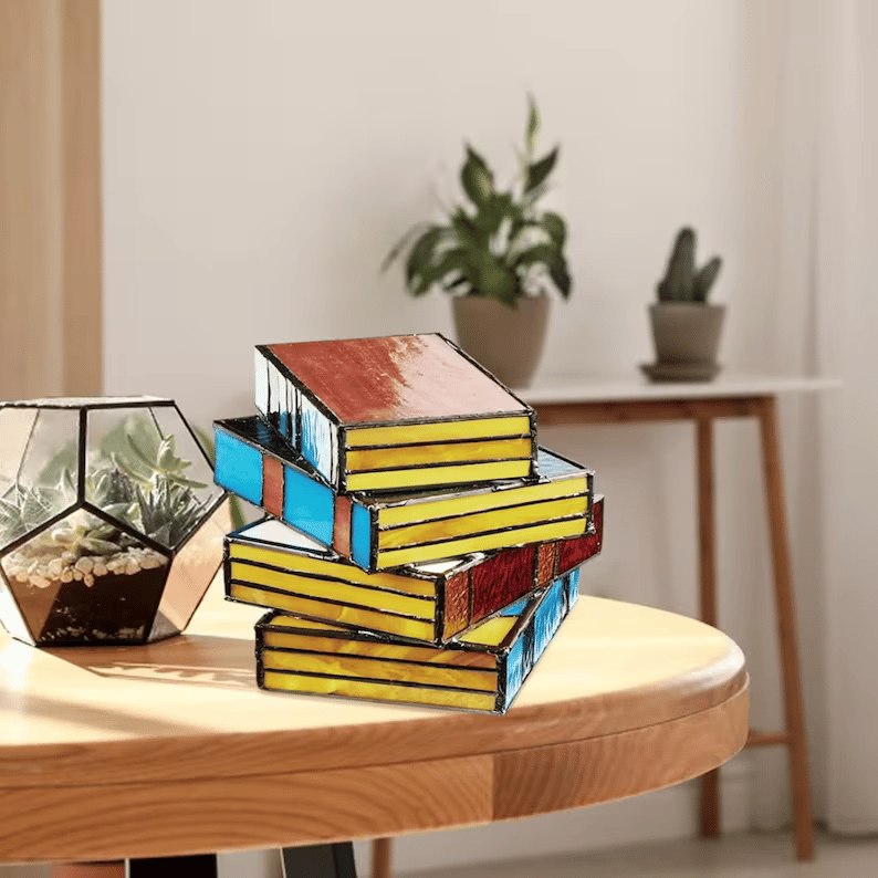 🎉【LIMITED TIME 55% OFF 】📚Stained Stacked Books Lamp