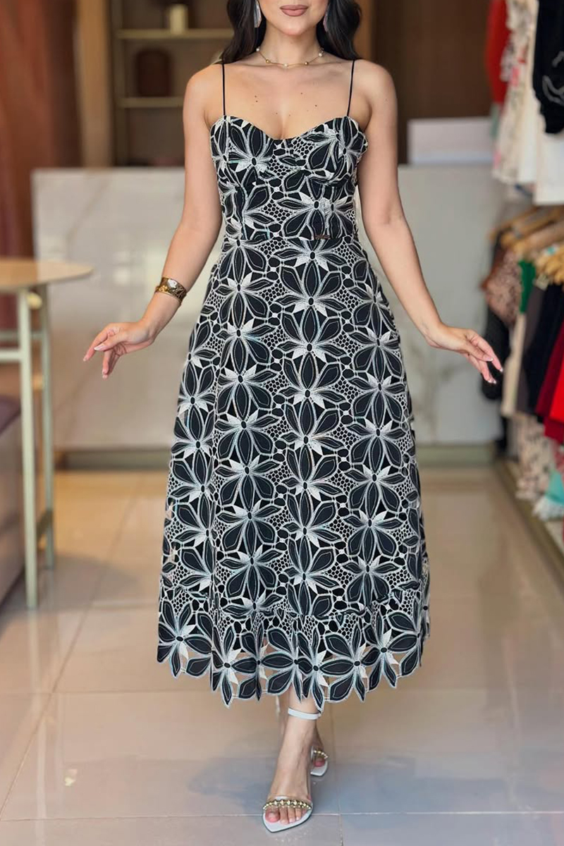 Women's Elegant Lace Dress with Waist and Suspenders