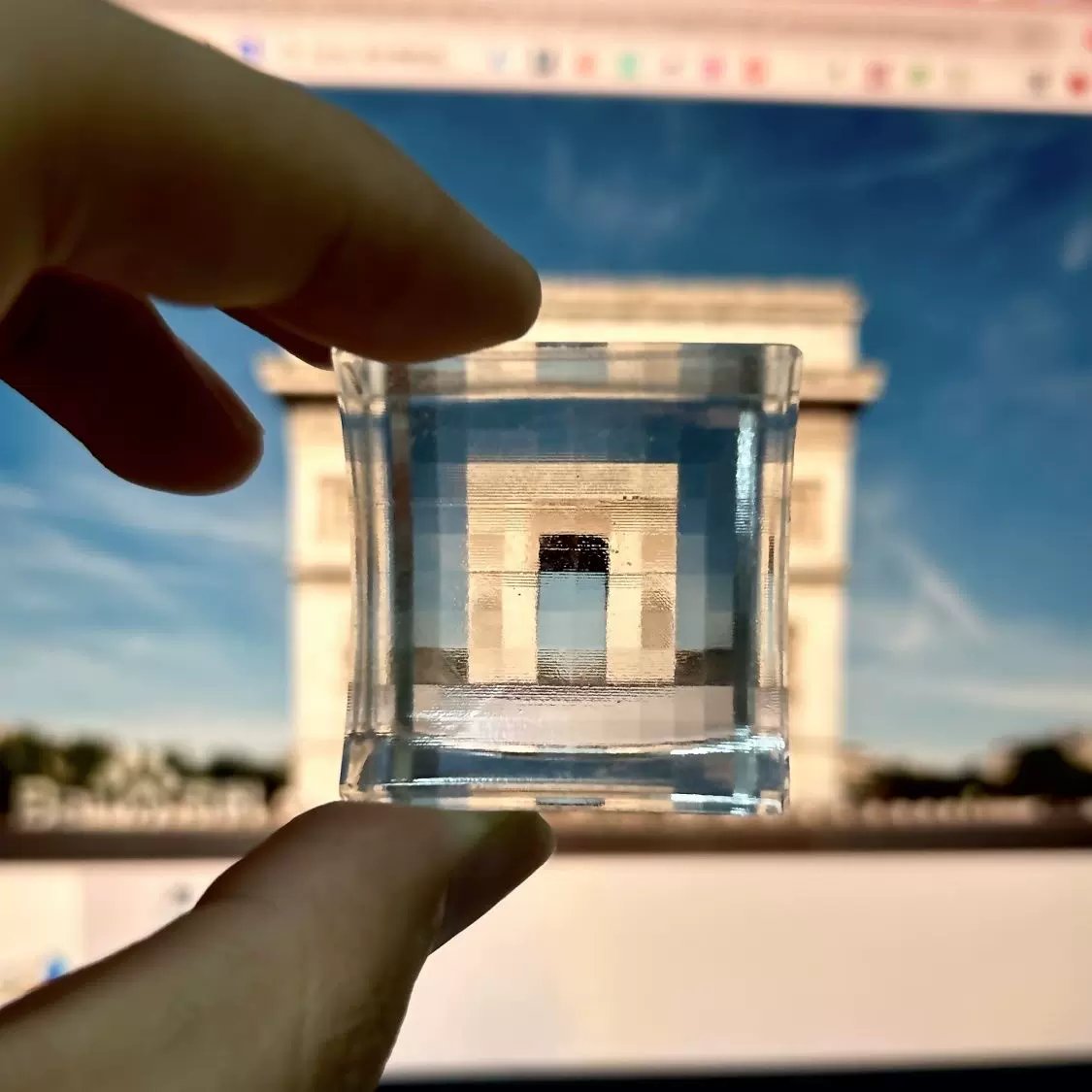 🎁TikTok Last Day Sale - 70% OFF⭐Crystal Pixel Filter Stone Keychain: A Pocket - sized Photo Enhancer🌈