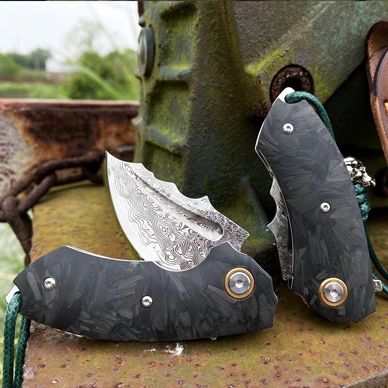 Handcrafted Damascus Steel Folding  Knife • Savage BY ATENAS™