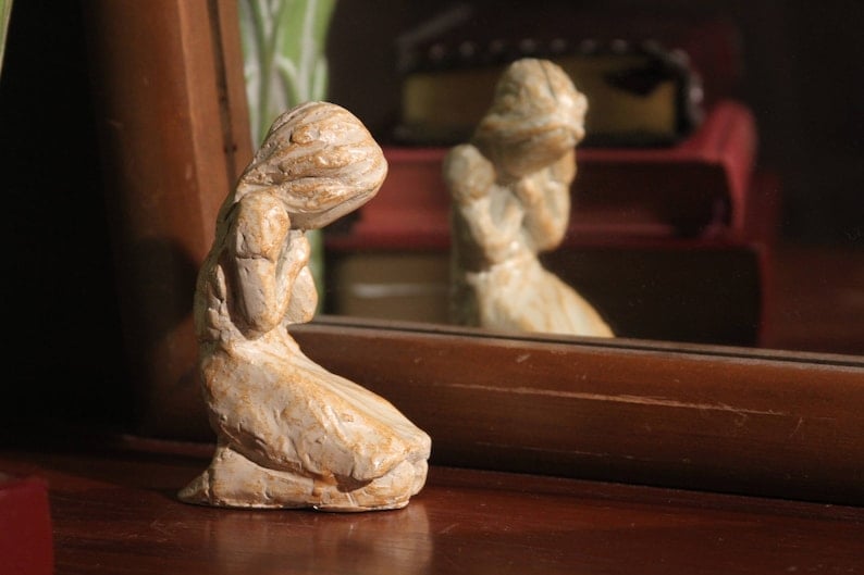 🎁2024 New Year Hot Sale🎁🎄Sweet Hour of Prayer, beautiful hand cast inspirational sculpture of woman praying