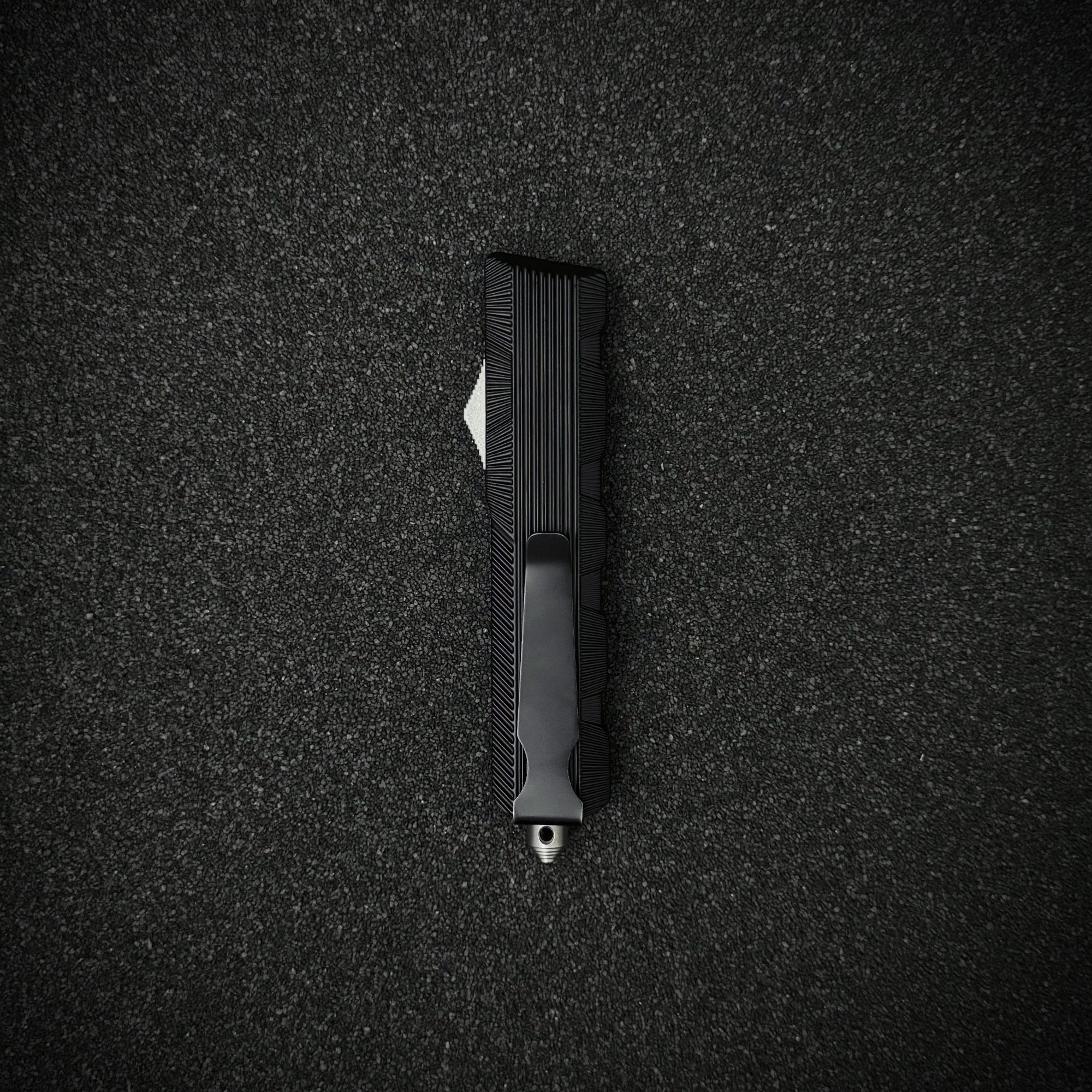 Liner Strike knife
