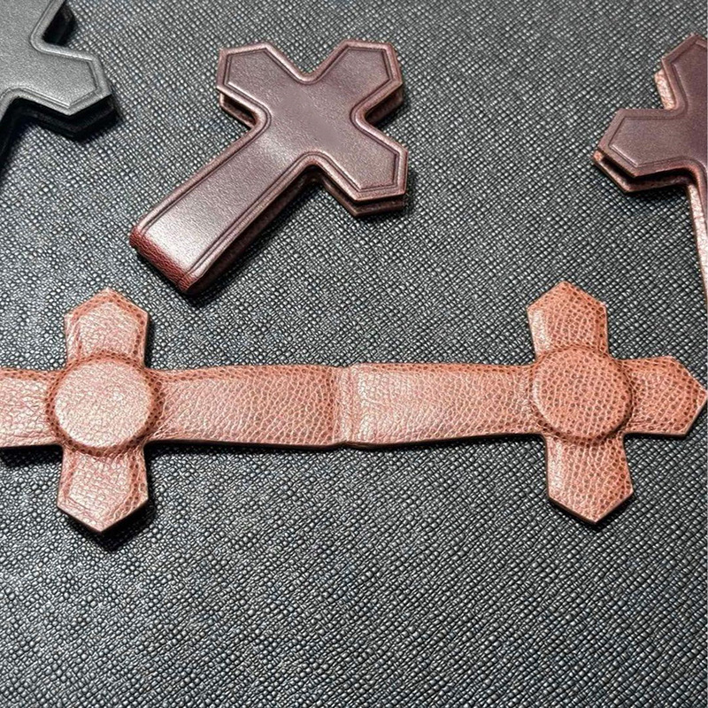 ✝️ 𝐈𝐃𝐎𝐋𝐈𝐙𝐄𝐈𝐍𝐋𝐀𝐘® Cross Bookmark/Money Clip Grain Leather