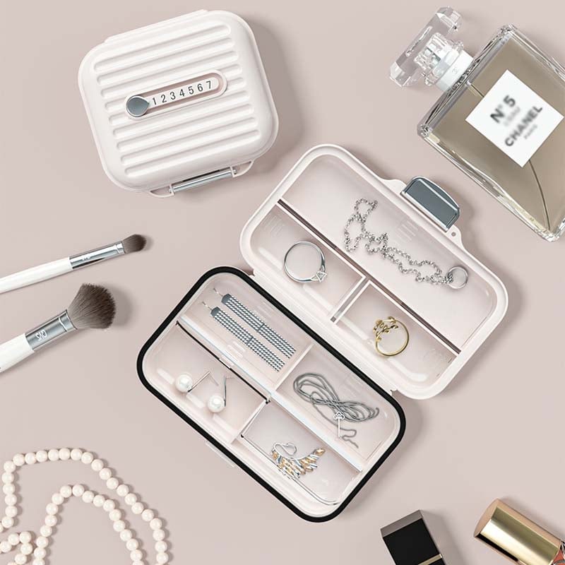 🔥2024 New💊Mini Portable Pill Box - Last Day Promotion 50% OFF