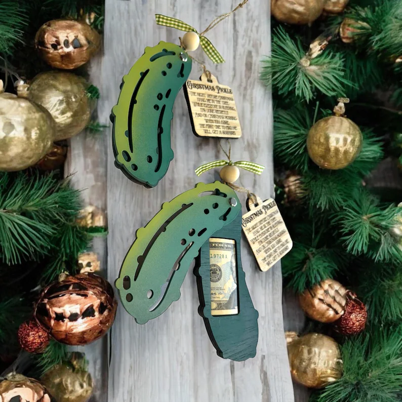 🎅2024 Christmas Gift--🥒Christmas  Pickle Money Holders Gift