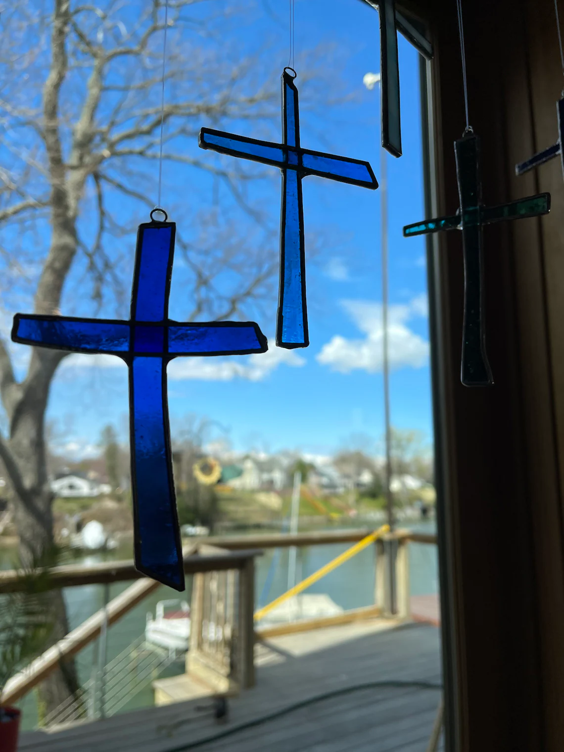 <strong>Handmade</strong> Tiffany Colorful Sun Catching-Cross Ornament✝️