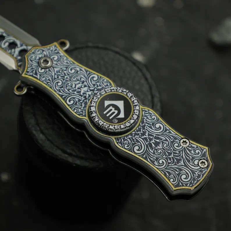Handcrafted Retro Spinner Pocket Knife – Functional Art in Motion
