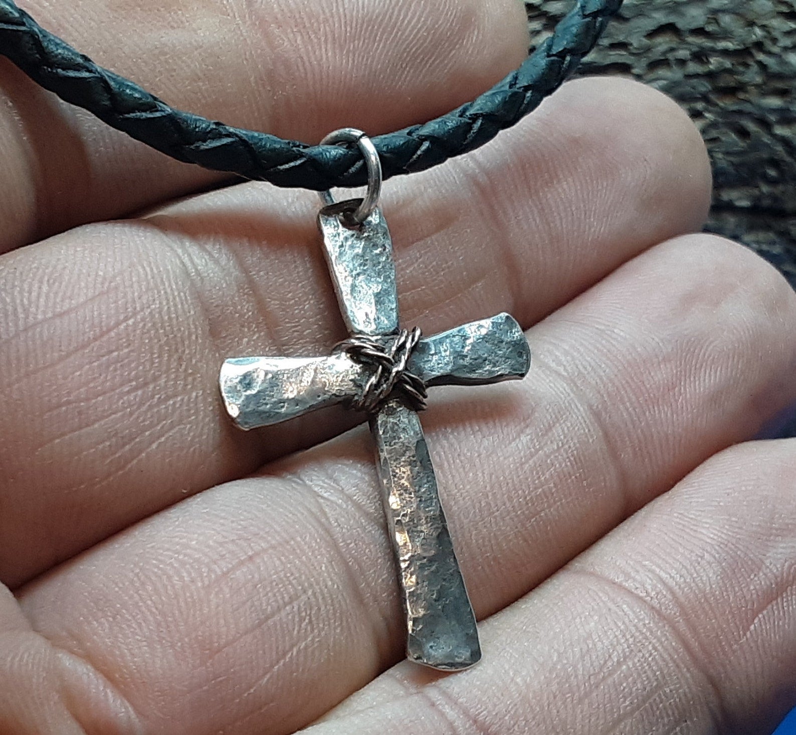 ✝️ 100% Handmade Silver Cross Healing The Soul(𝐂𝐡𝐚𝐝 𝐒𝐦𝐢𝐭𝐡 𝐇𝐚𝐧𝐝𝐦𝐚𝐝𝐞®)
