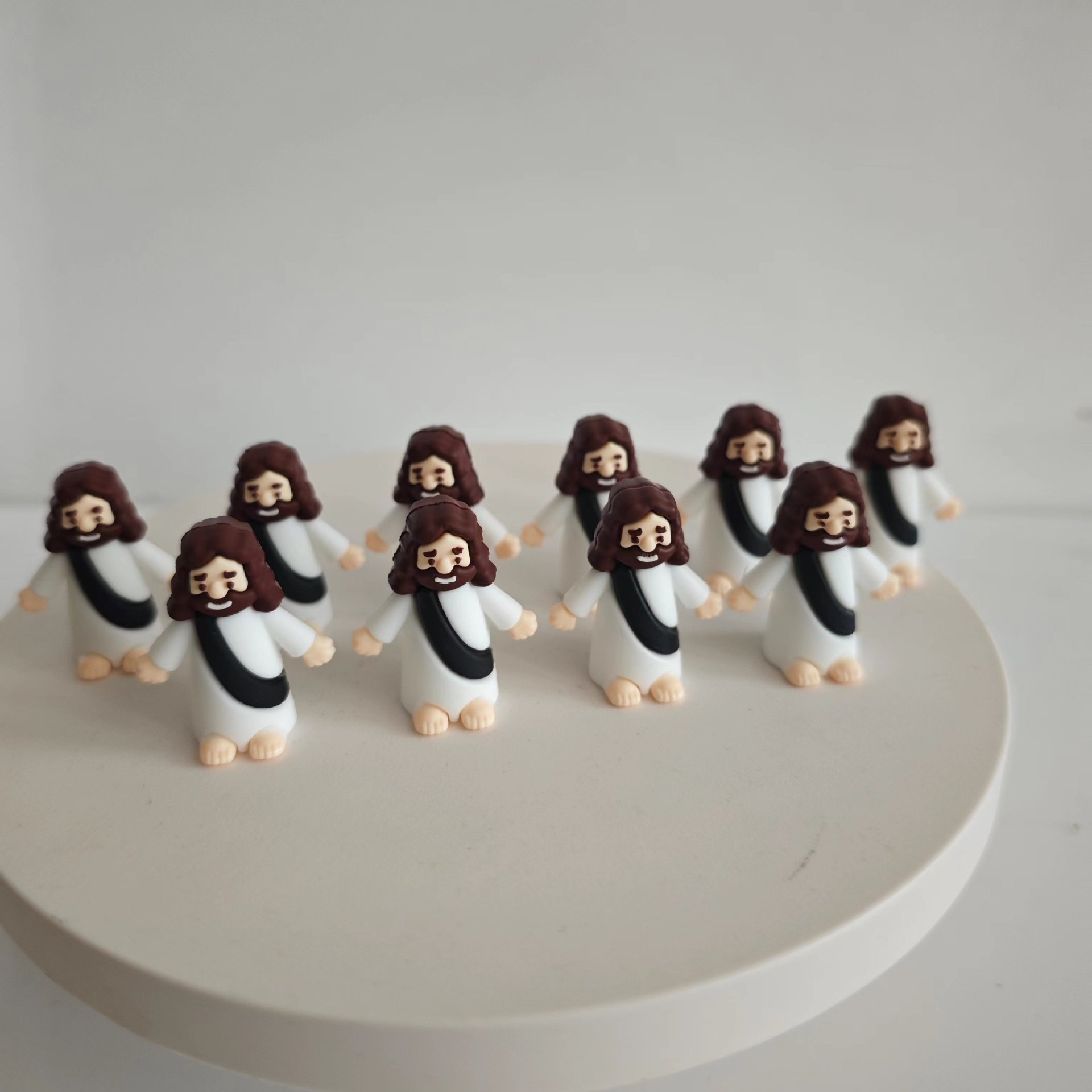 (🌲Early Christmas Sale - 49% OFF) ✝️Mini Jesus Figurine, 🔥BUY 20 GET 30 FREE (50 PCS) & FREE SHIPPING