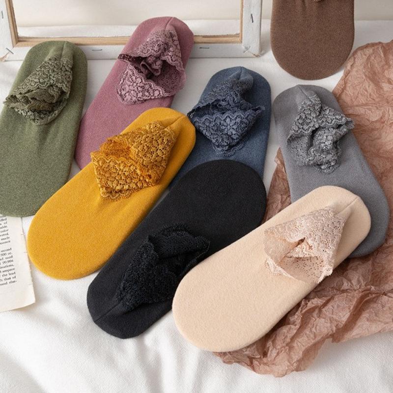 (🌲Early Christmas Sale- SAVE 50% OFF) New Fashion Lace Warmer Socks🧦BUY 3 GET 1 FREE