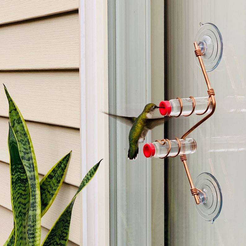 ⚡Clearance Sale SALE 70%🔥Geometric Window Hummingbird Feeder🐦