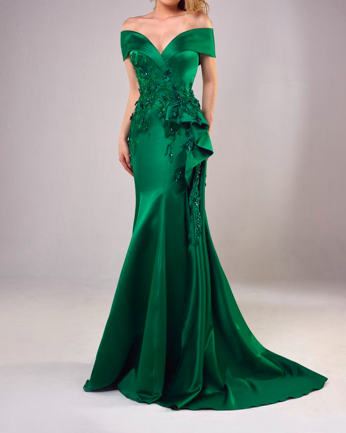 Elegant green satin waist dress with floral fringe
