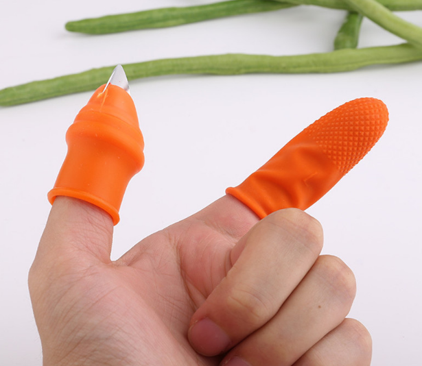 (🔥Last Day Promotion- SAVE 48% OFF)Harvesting Thumb Knife--buy 5 get 5 free & free shipping（10pcs）