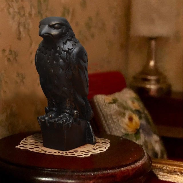 2025 New The Falcon Statue Prop