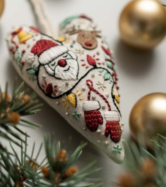 🔥Last Day Promotion 70% OFF🔥DIY Heart Shaped Hand Embroidered Christmas Ornament/Ornament Kit