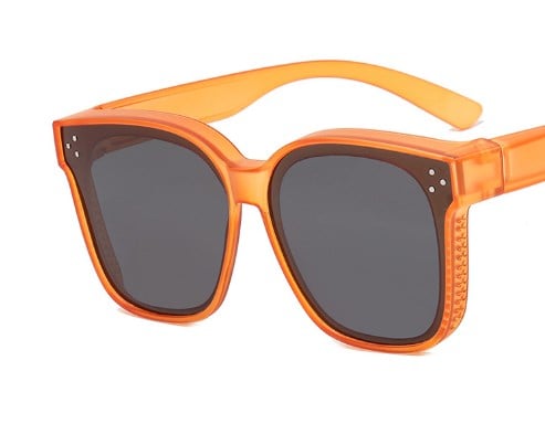 🔥Passende Sonnenbrille mit UV400-Schutz