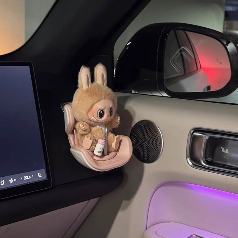 🎁TikTok Last Day Sale - 70% OFF🎉Adorable Plush Car Vent Doll Seat – Perfect for Collectors
