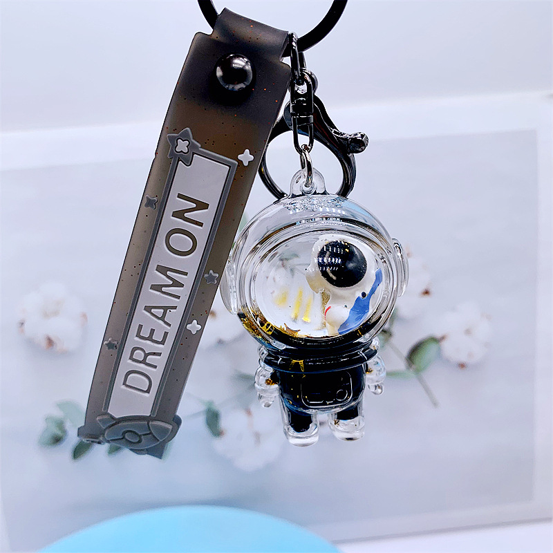 (🎄CHRISTMAS HOT SALE-48% OFF) Float Astronaut Keychain(BUY 5 GET 2 FREE&FREE SHIPPING TODAY!)