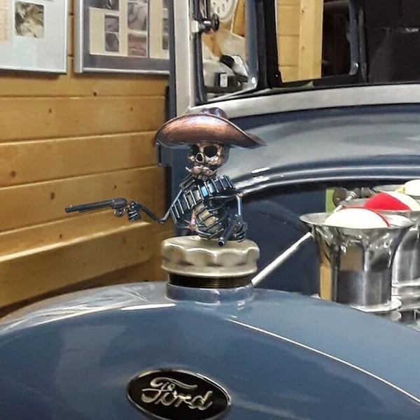 🔥Last Day Promotion 50% OFF🔥 Cowboy Skull Gunslinger Hood Ornament Sculpture