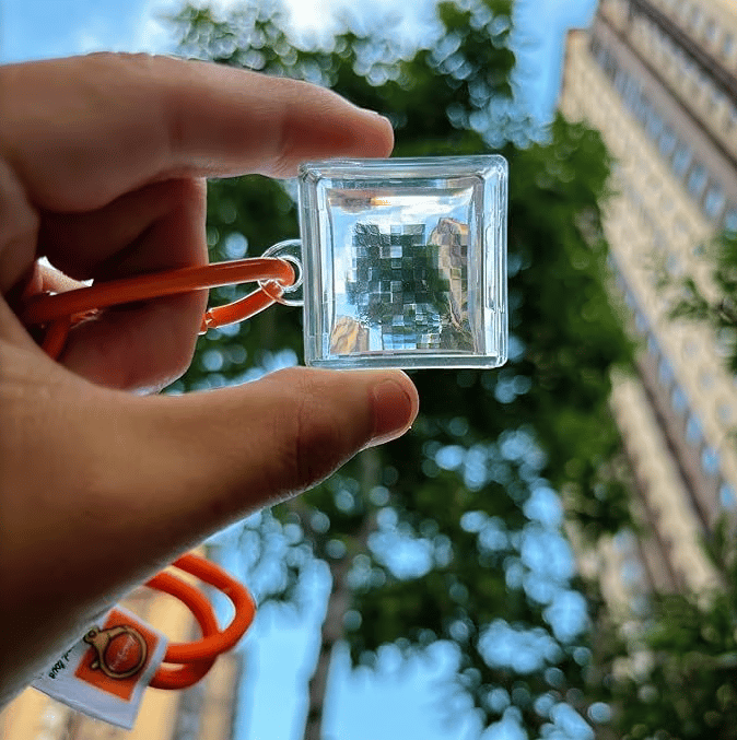 🎁TikTok Last Day Sale - 70% OFF⭐Crystal Pixel Filter Stone Keychain: A Pocket - sized Photo Enhancer🌈