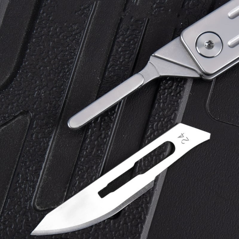 Mini carving knife utility knife