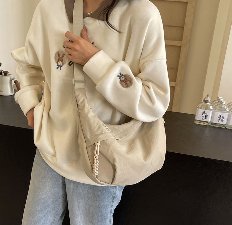🎉Letzter Tag 49% Rabatt🔥Modische Umhängetasche aus Nylon in Unifarbe