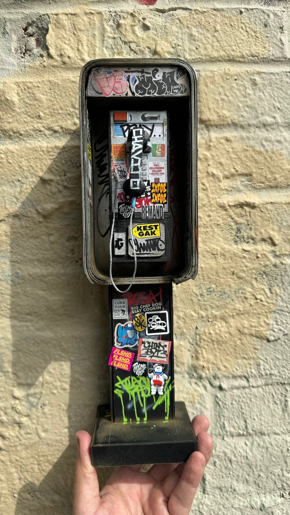 Miniature American Payphone in 1:12 Scale For Action Figure Displays / Toy Photography